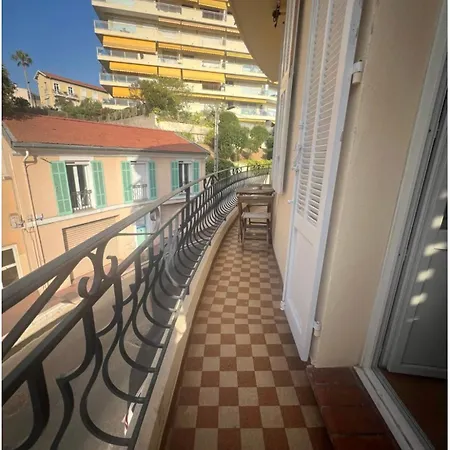 Avec Balcon, Centre Apartmán Cannes